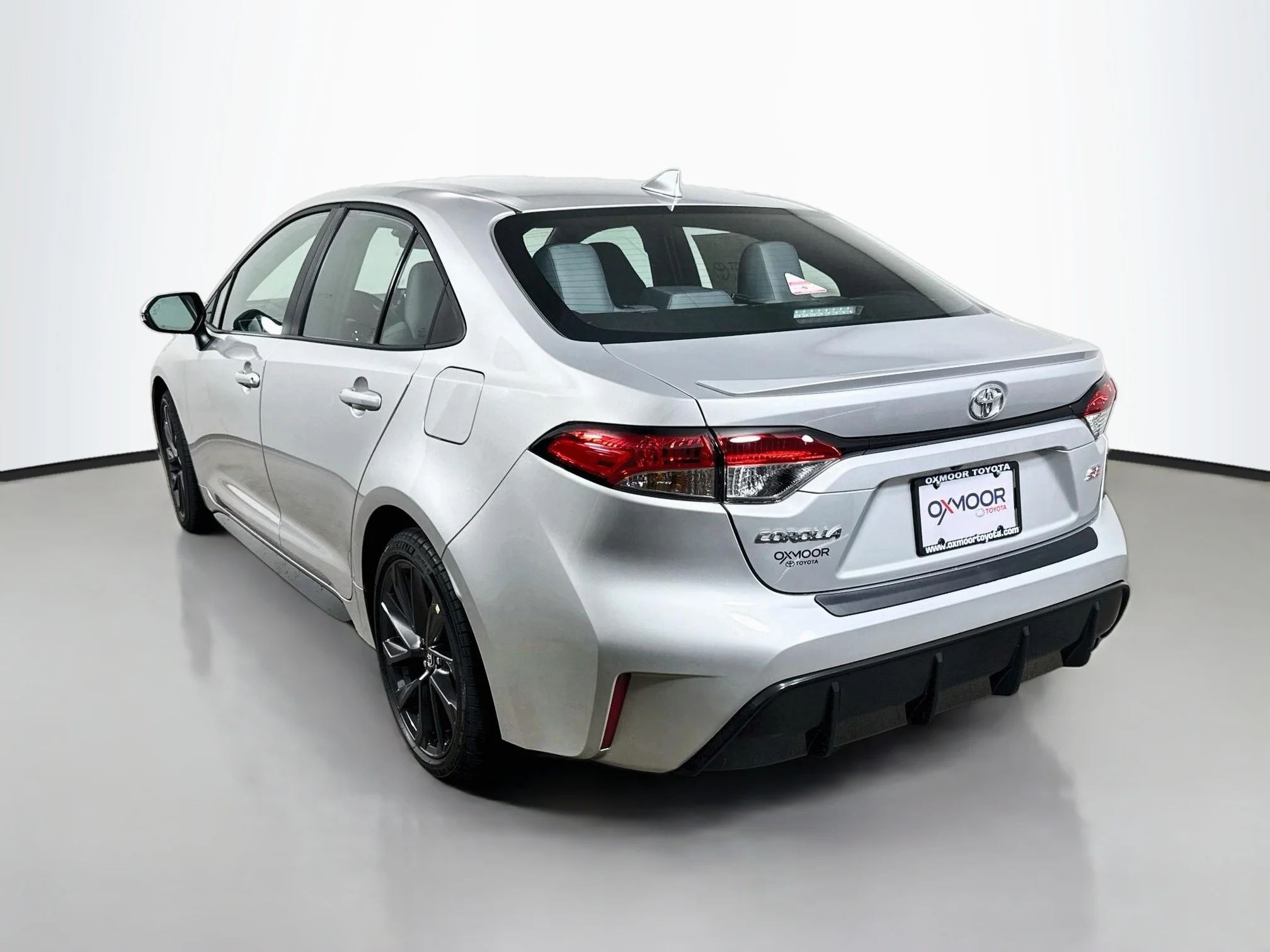 New 2026 Classic Silver Metallic Toyota SE image 5