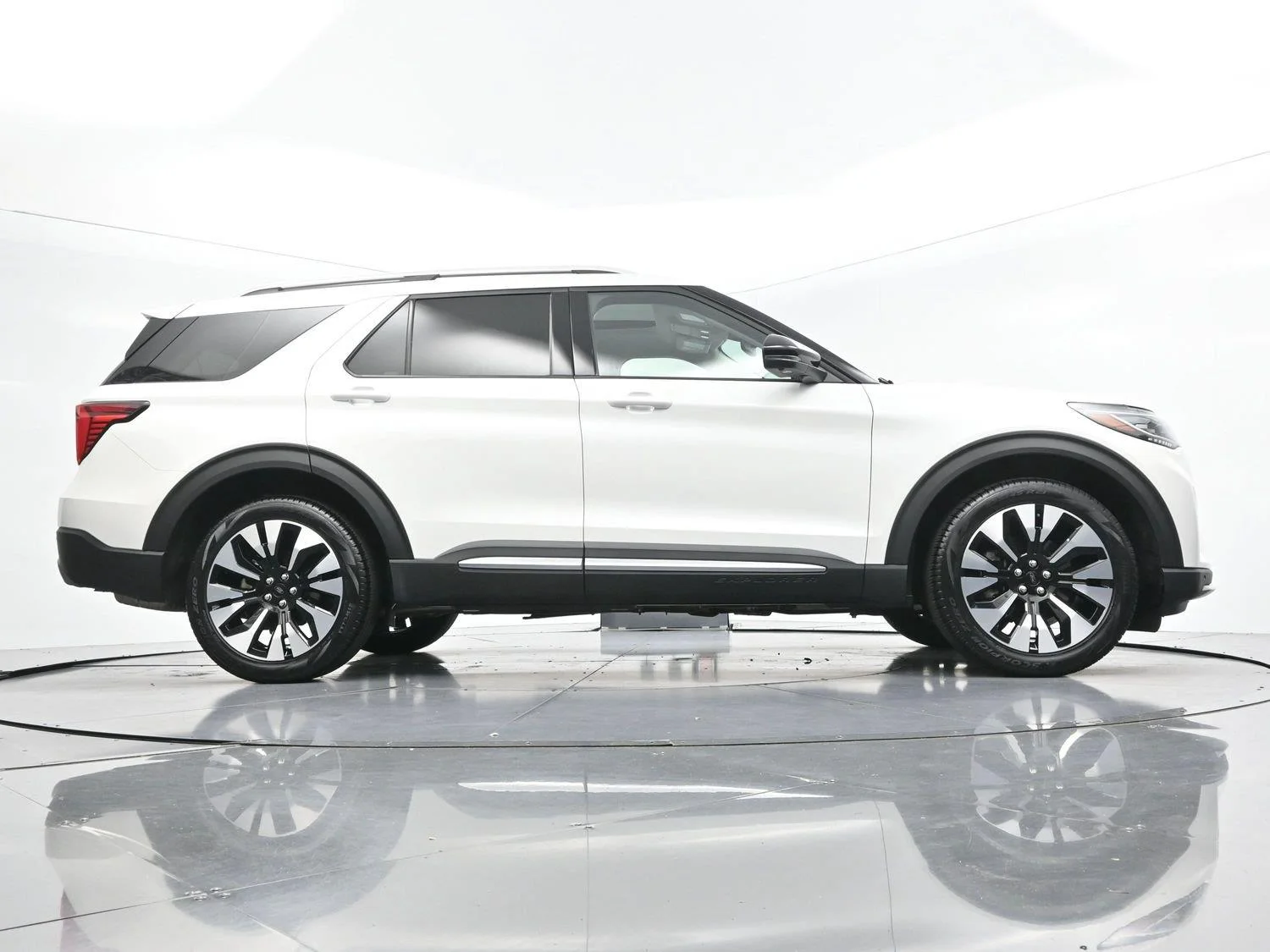 Used 2026 White Ford Platinum image 49