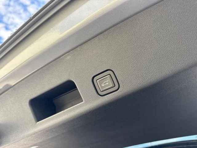 New 2027 Gray Chevrolet LT image 7