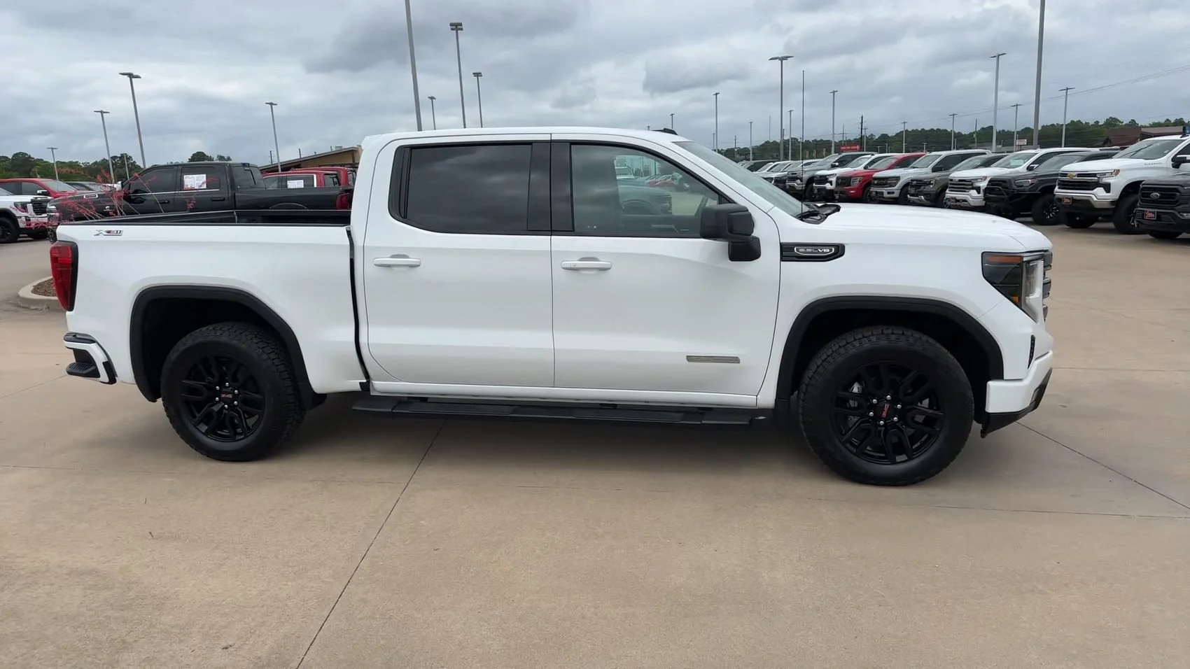 Used 2024 Summit White GMC Elevation image 2