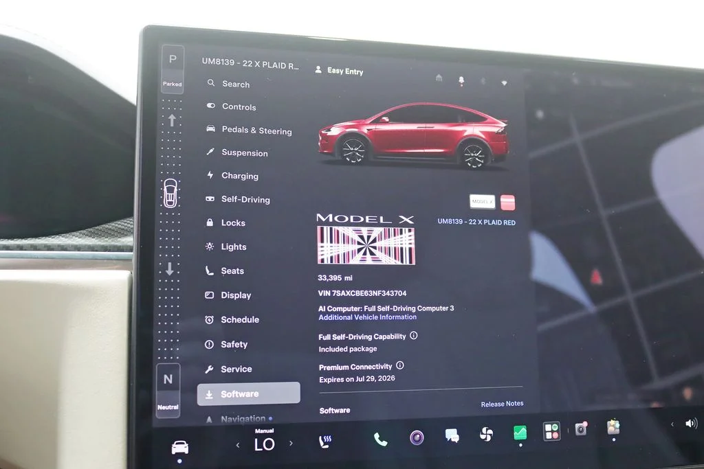 Used 2022 Red Tesla Plaid image 25