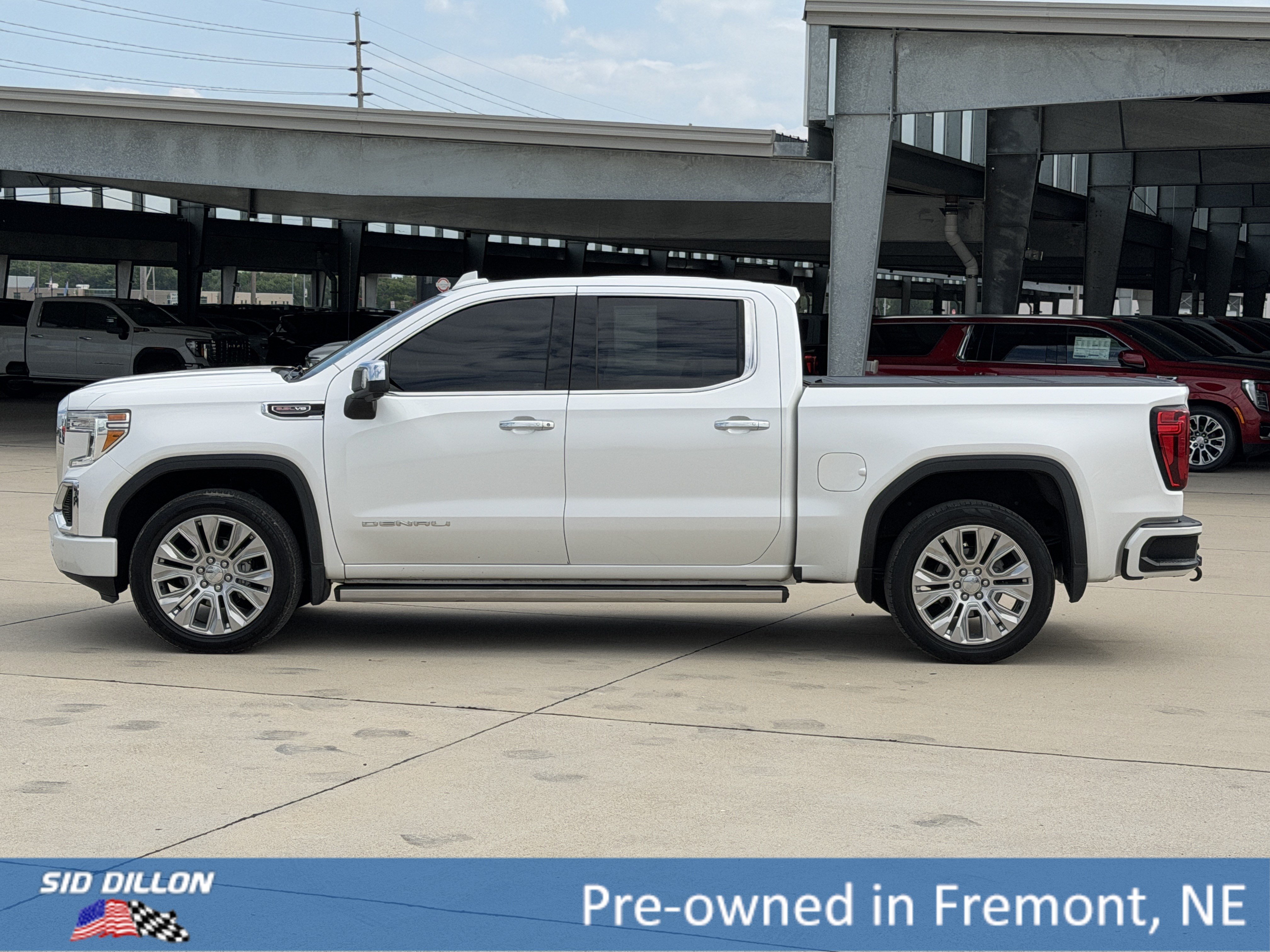 Used 2021 White Frost Tricoat GMC Denali image 8