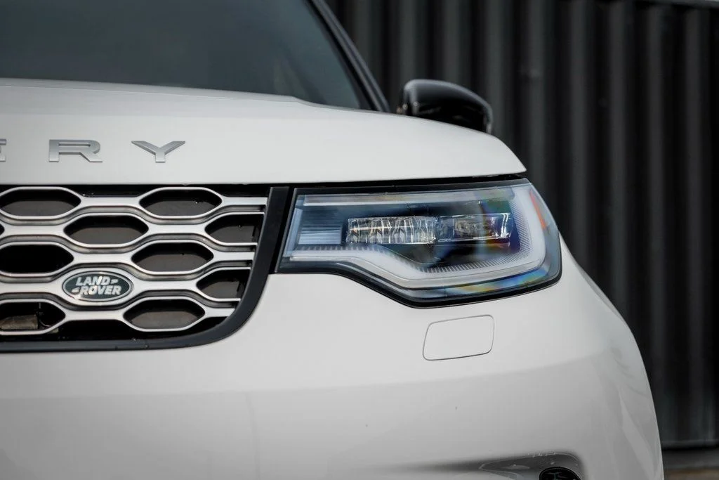 Certified Used 2025 Fuji White Land Rover S image 6