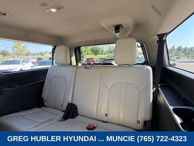 Used 2019 White Ford Platinum image 23