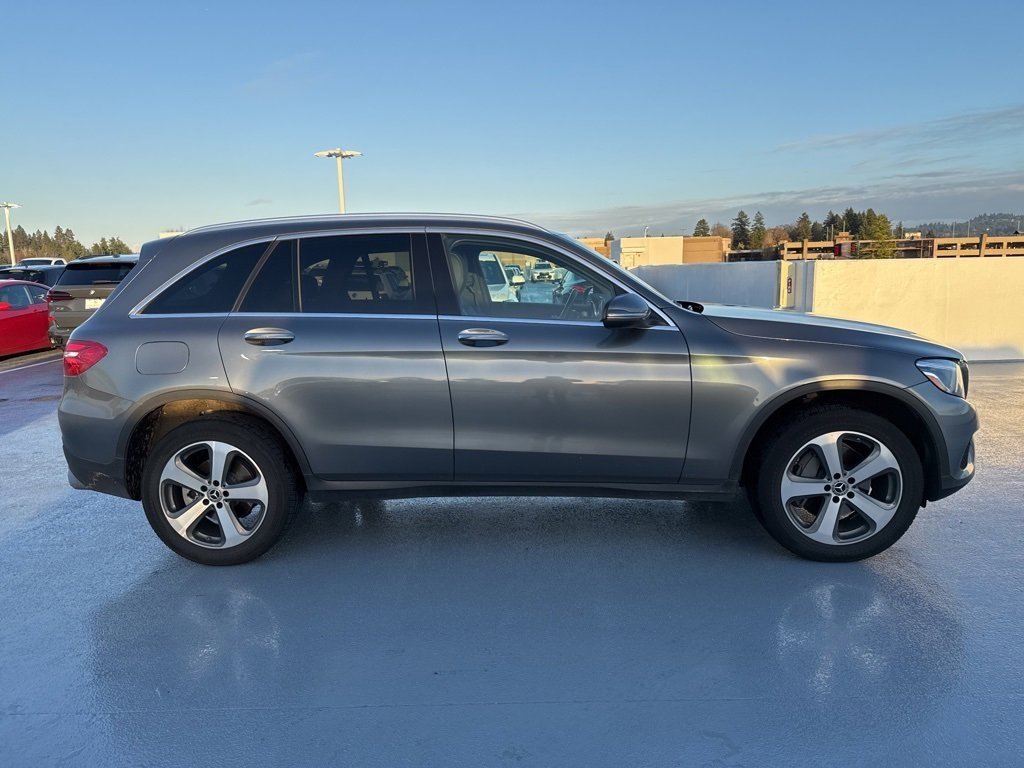 2019 Mercedes Benz GLC 300 photo 3
