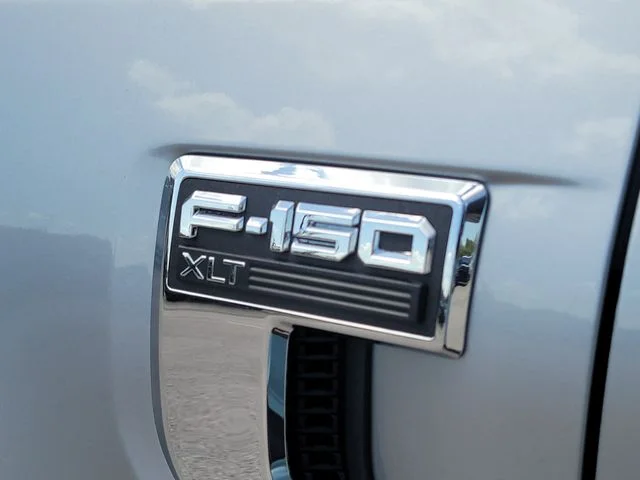 New 2026 Silver Metallic Ford XLT image 9