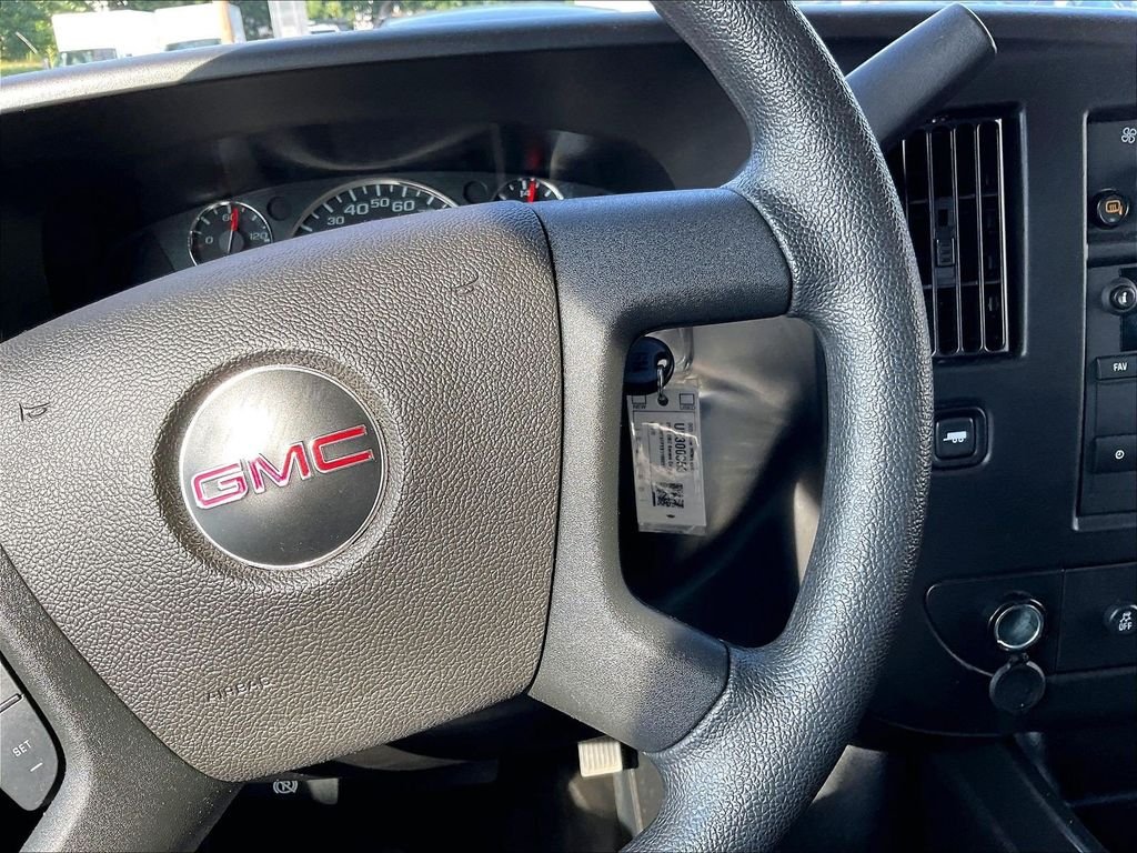 Used 2025 White GMC Work Van image 23