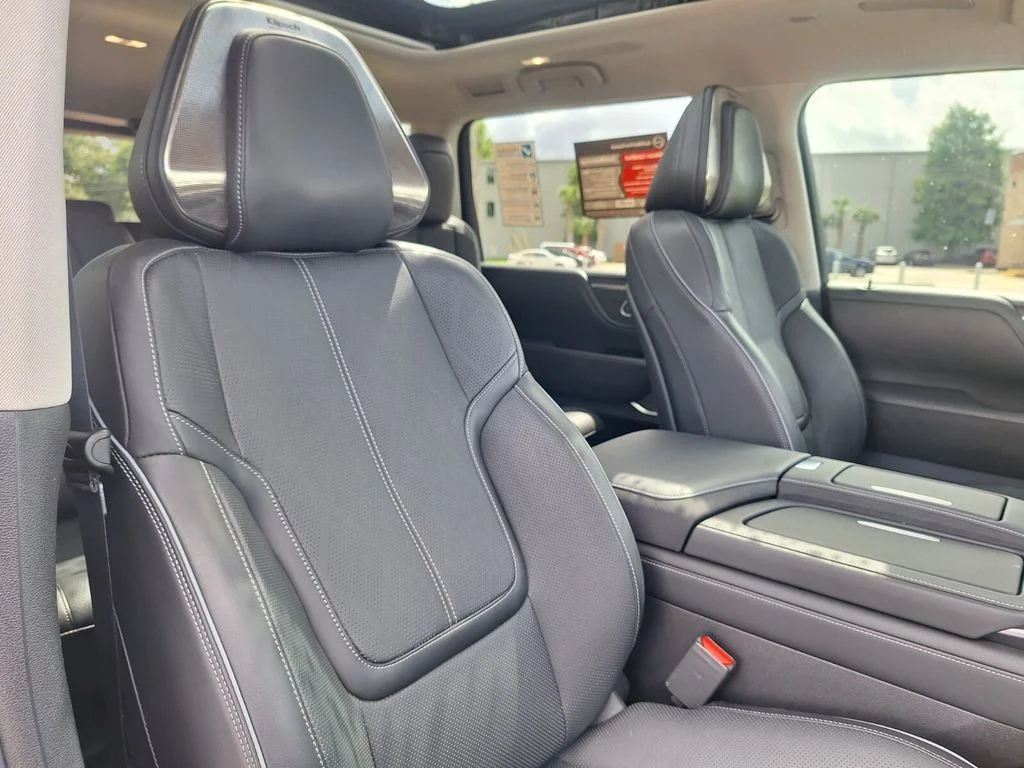 Used 2025 Black INFINITI SENSORY image 30