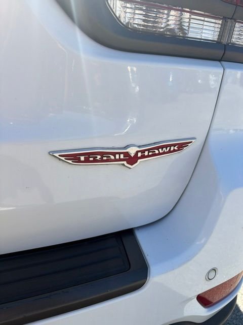 Used 2021 White Jeep Trailhawk image 14