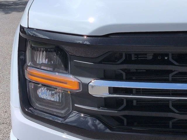 New 2026 Oxford White Ford XLT image 10