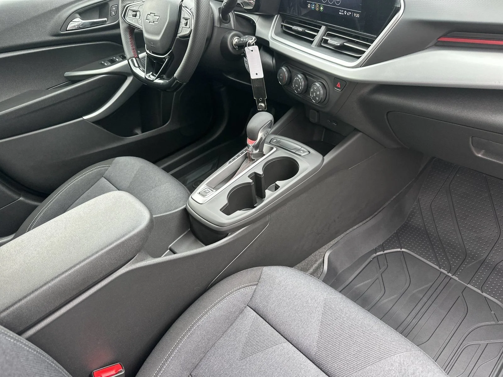 2026 Chevrolet Trax RS - Photo 16