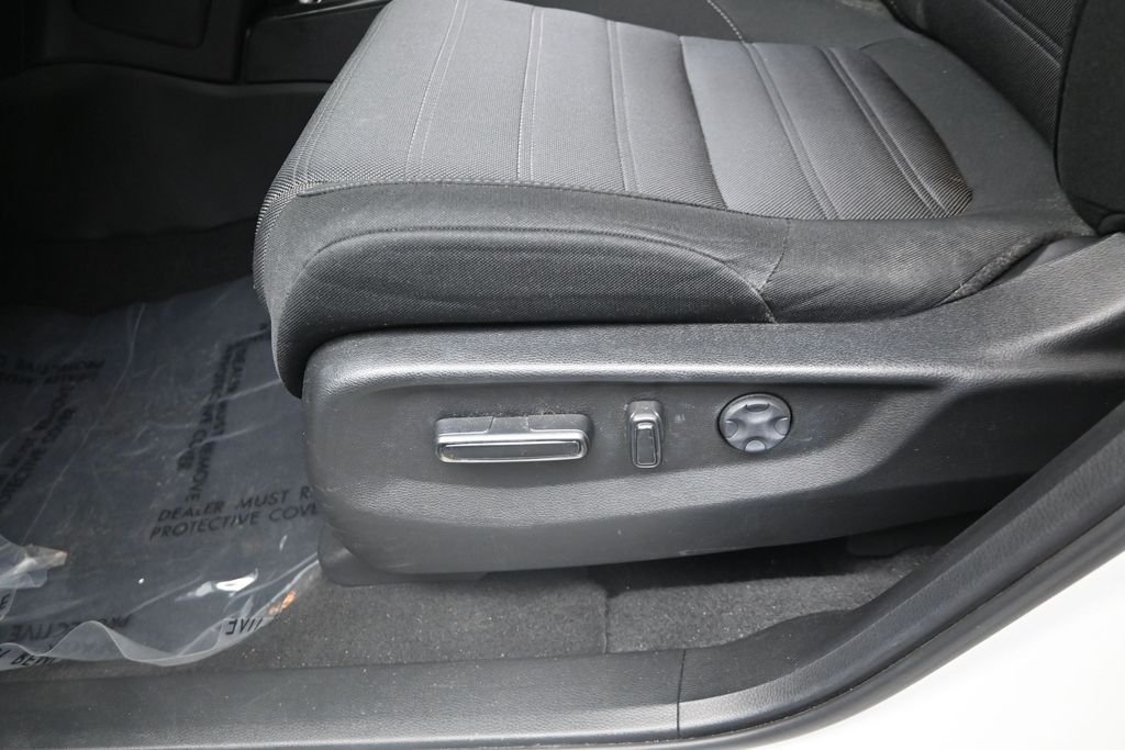 Used 2022  Honda EX image 13