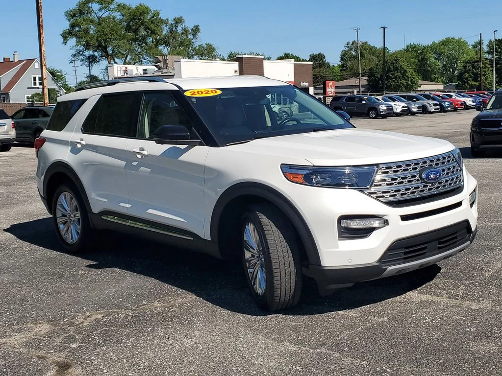 Used 2020 White Ford Limited image 2