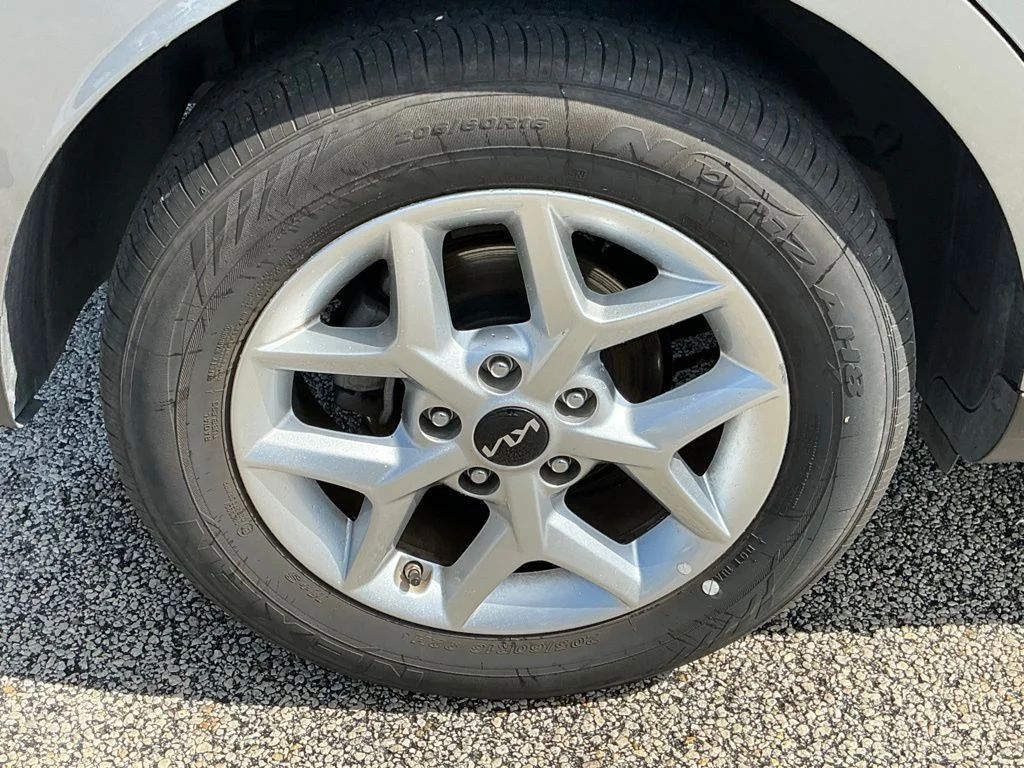 Used 2025 Gray Kia LX image 18