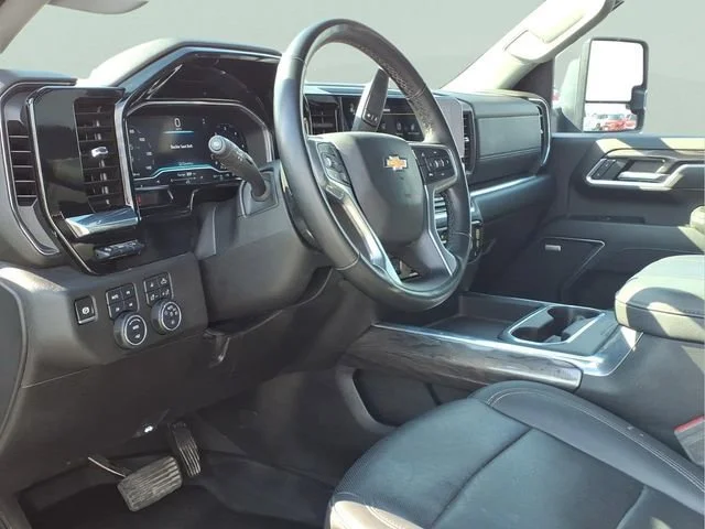 Used 2025 Summit White Chevrolet LTZ image 8