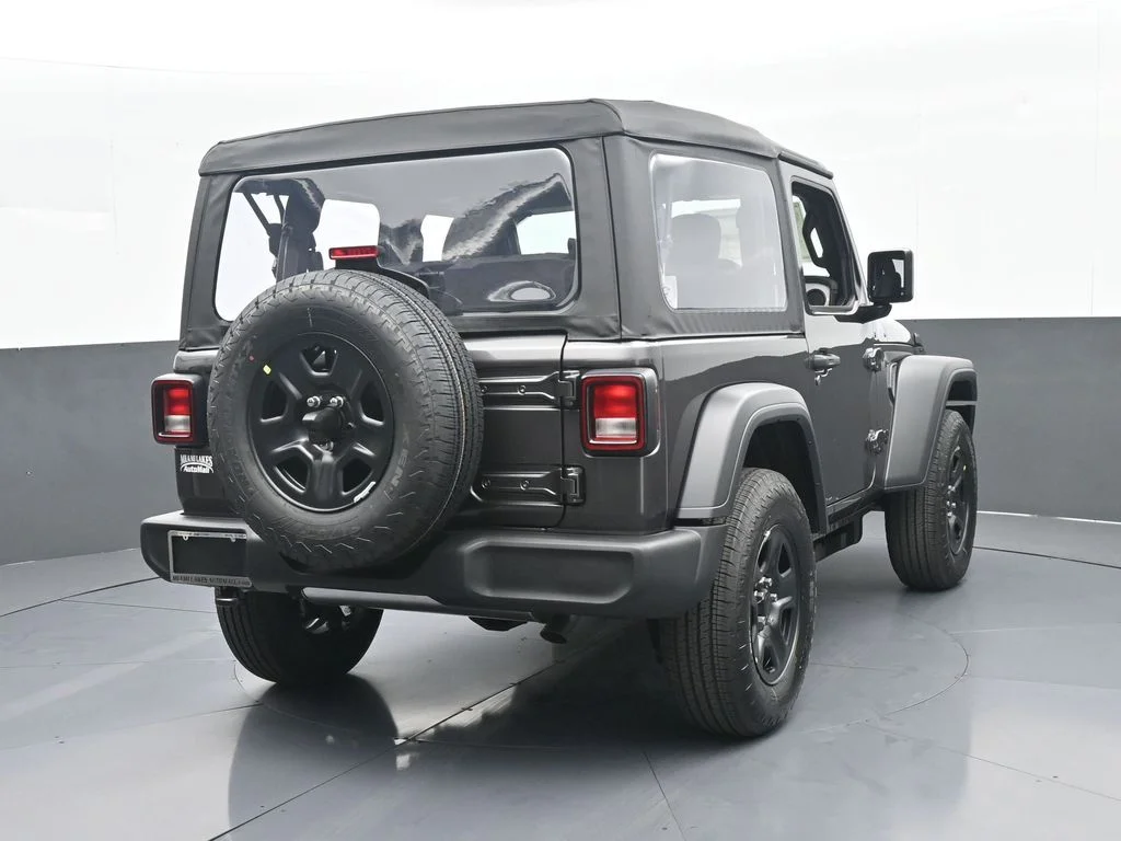 New 2026 Granite Crystal Metallic Clear-Coat Exterior Paint Jeep Sport image 5