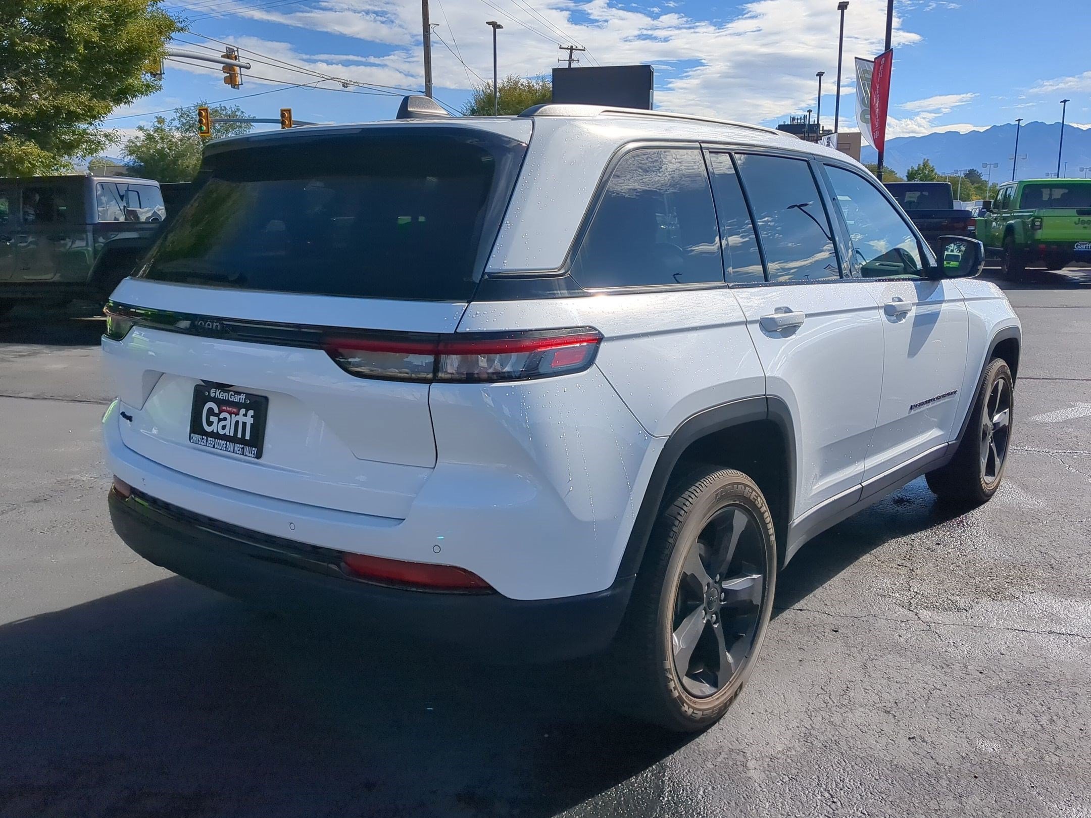 Used 2023 Bright White Clearcoat Jeep Altitude image 4