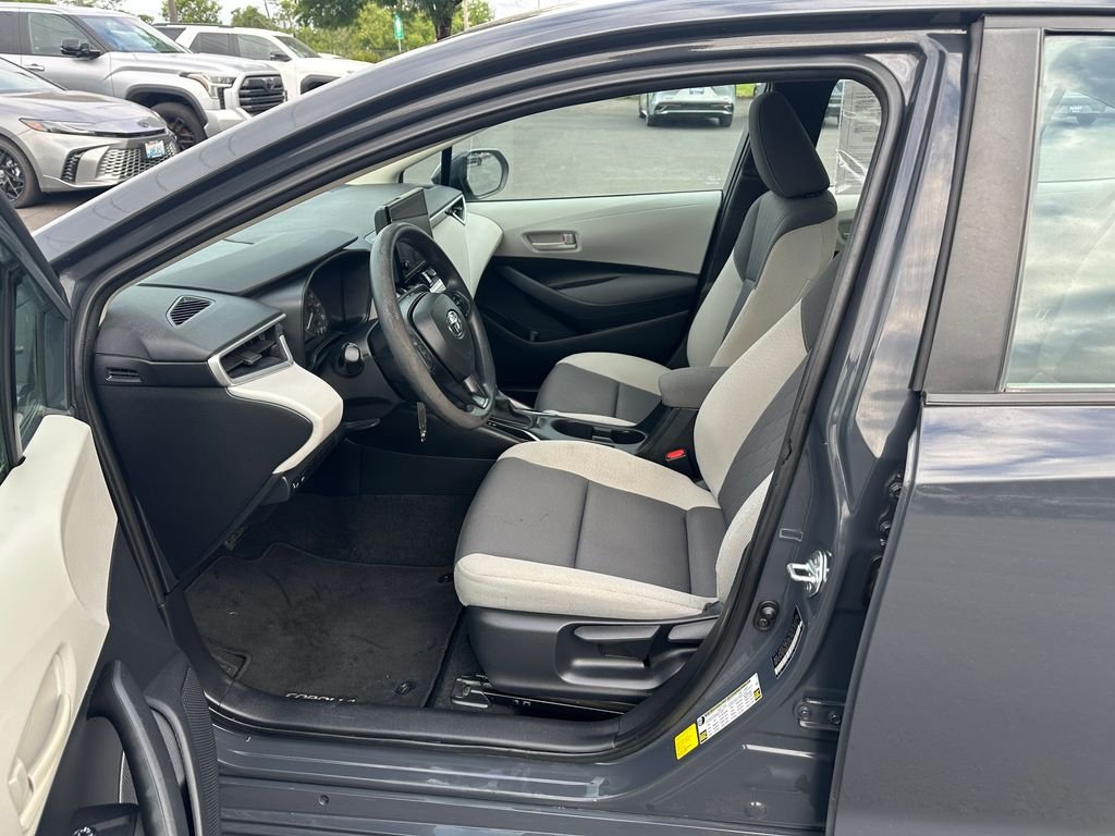 Used 2024  Toyota LE image 12