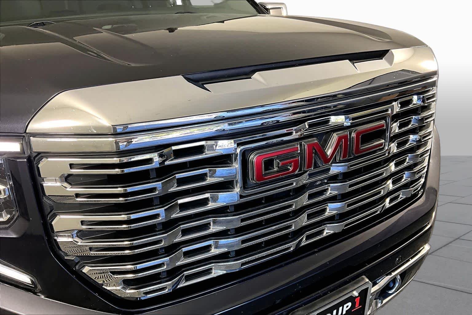 Used 2022 Titanium Rush Metallic GMC Denali image 29