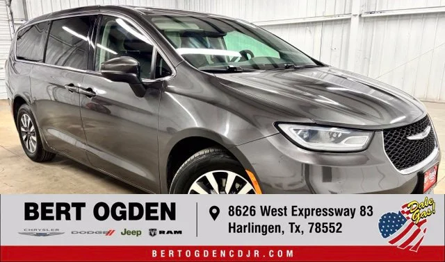 Used 2023 Gray Chrysler Touring L image 1