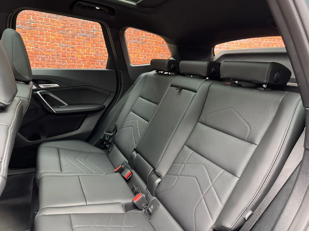 Used 2024 Green BMW xDrive28i image 27
