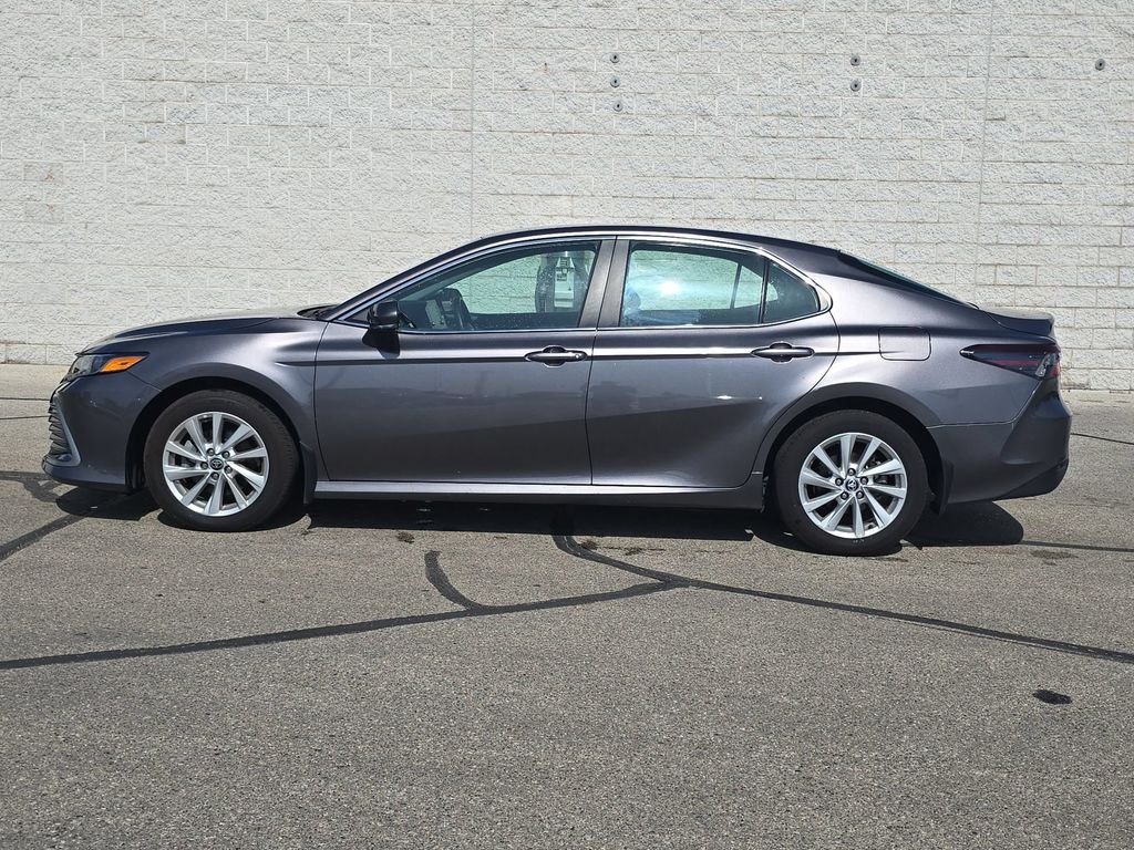 2023 Toyota Camry LE - Photo 10