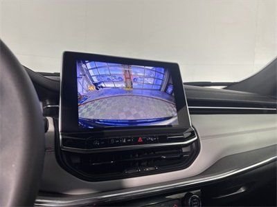 Certified Used 2024  Jeep Limited image 15