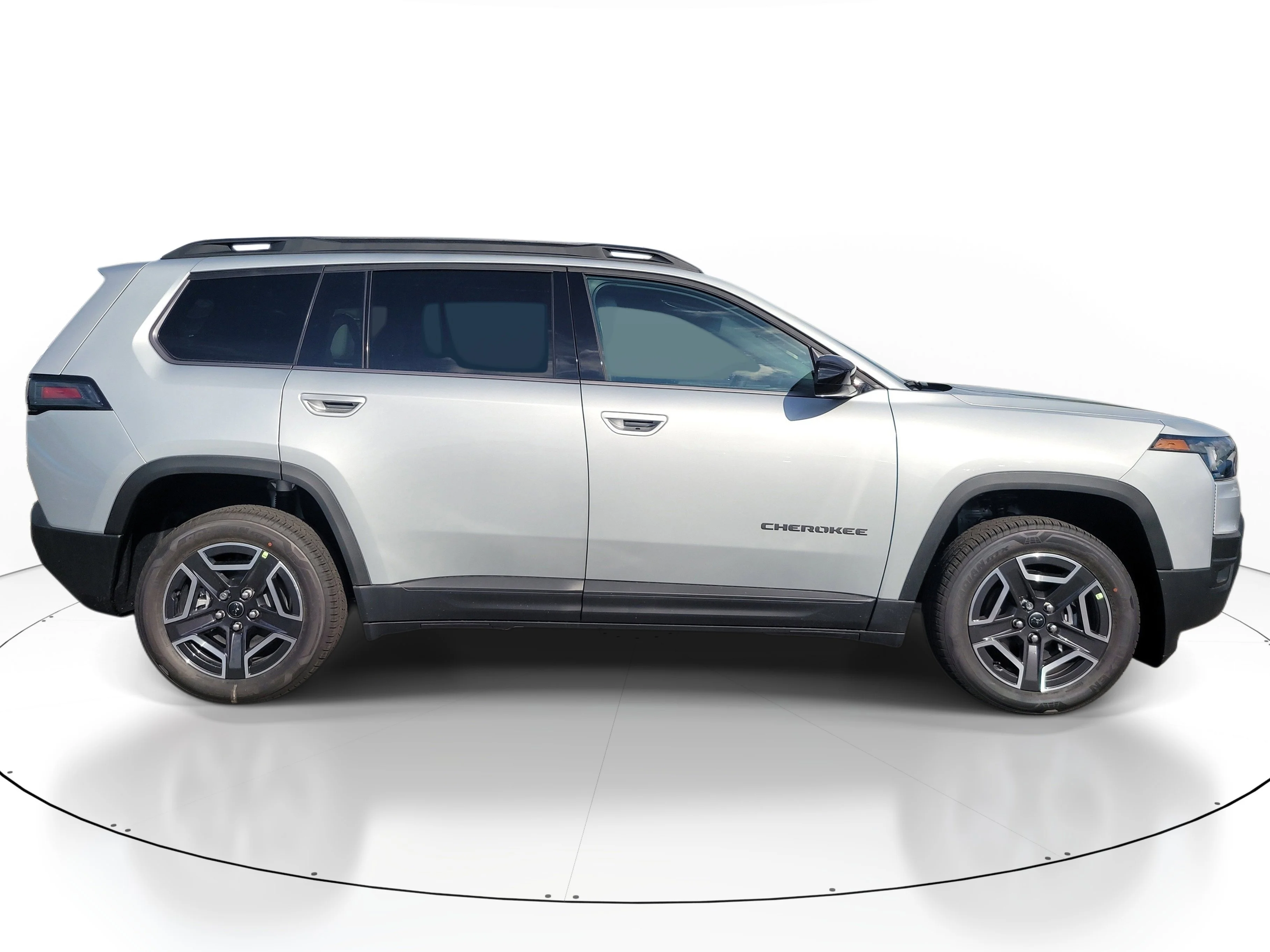New 2026 Silver Zynith Clearcoat Jeep Laredo image 5