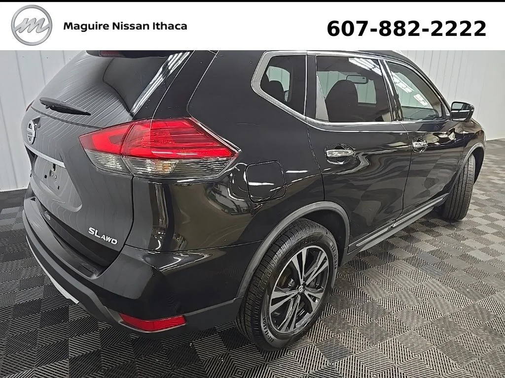 Used 2017 Black Nissan SL image 11