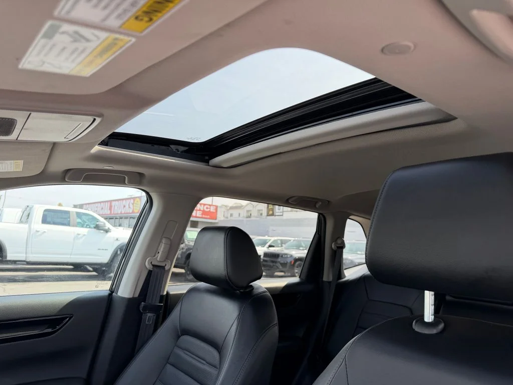 Used 2025 Black Honda EX-L image 21