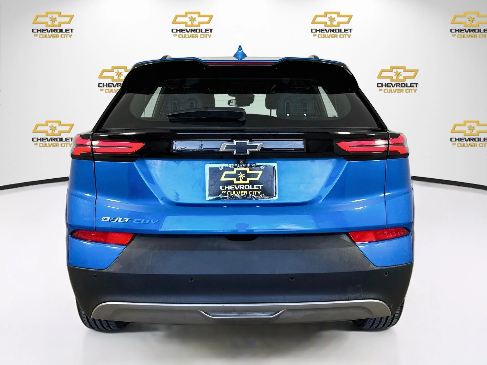 Used 2022 BRIGHT BLUE METALLIC Chevrolet LT image 7