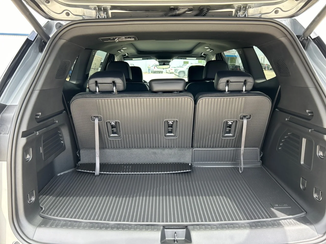 New 2026 Sterling Metallic GMC Elevation image 7
