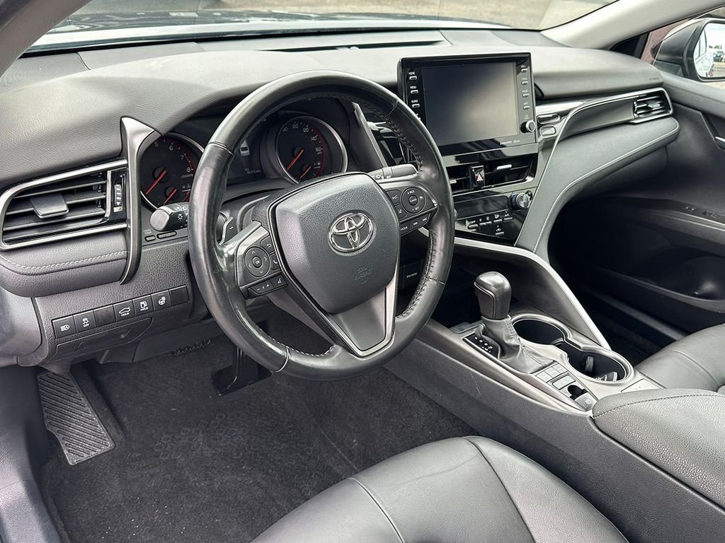 Used 2022  Toyota XSE image 21