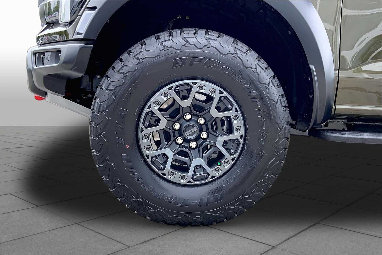 Used 2026 Shelter Green Ford Raptor image 10