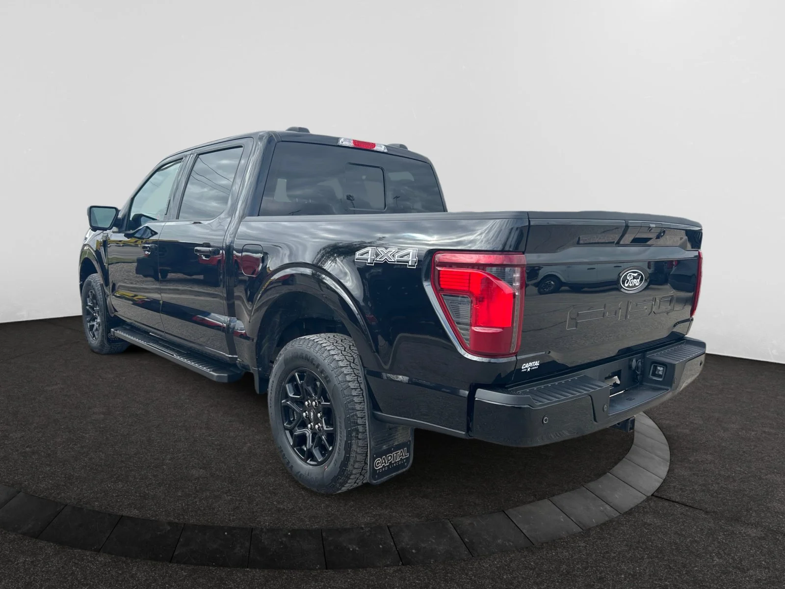 Used 2024 BLACK Ford XLT SuperCrew   EcoBoost™ image 3