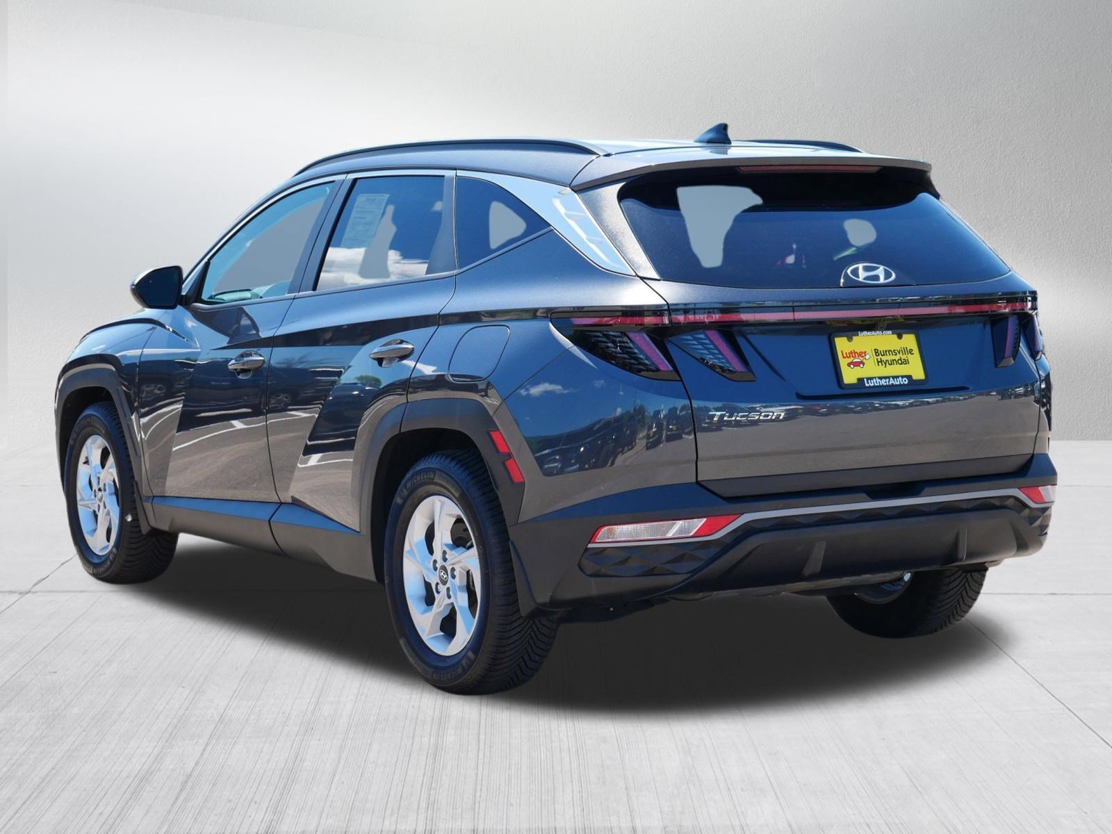 Certified Used 2022 Portofino Gray Hyundai SEL image 5