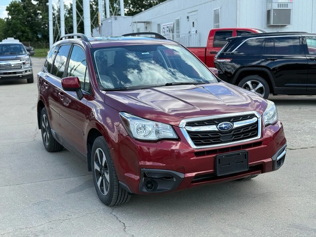 Used 2017 Red Subaru 2.5i Premium image 4