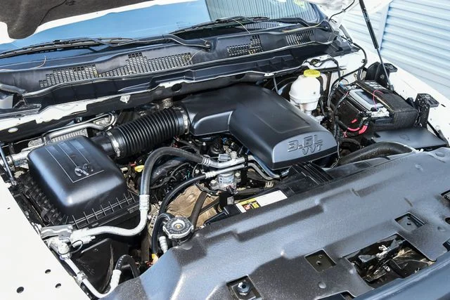 Used 2024 White Ram Warlock image 13