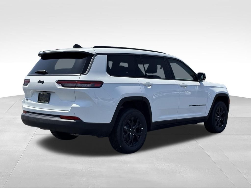 New 2026 Bright White Clear-Coat Exterior Paint Jeep Altitude image 11
