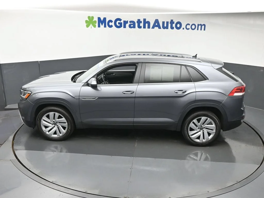 Used 2020 Gray Volkswagen 3.6L V6 SE w/Technology image 23