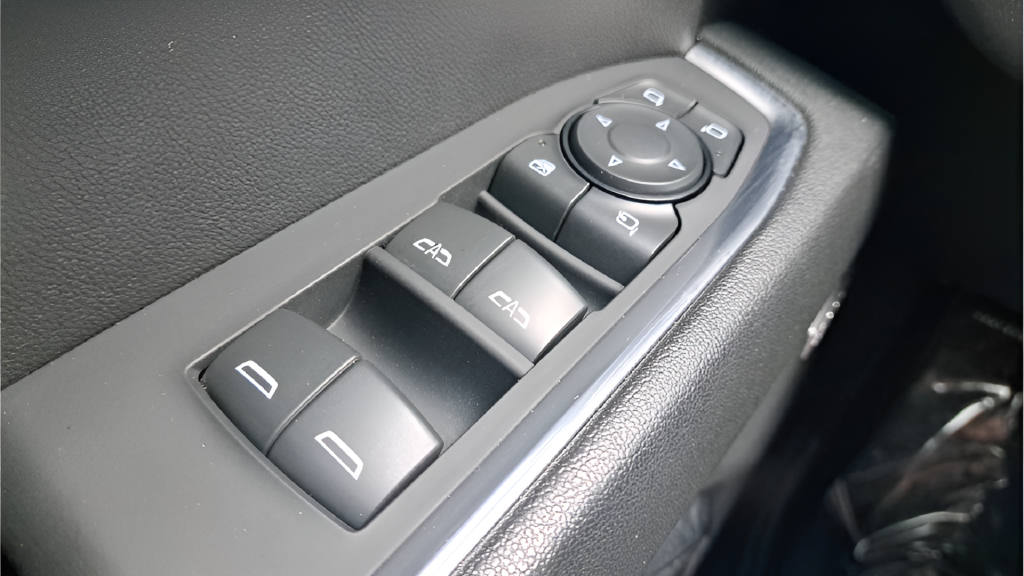 Used 2024 Black GMC SLT image 25