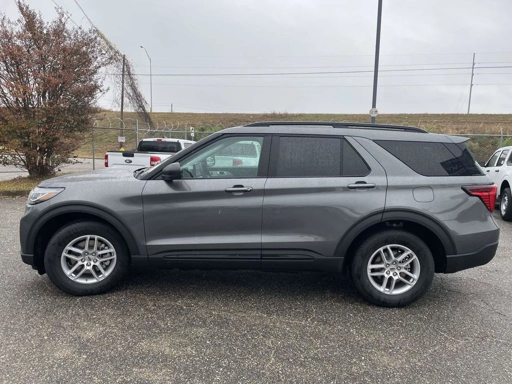 New 2026 Gray Ford Active image 6