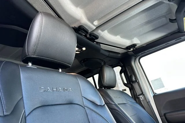 Used 2023 Silver Jeep Sahara 4xe image 19
