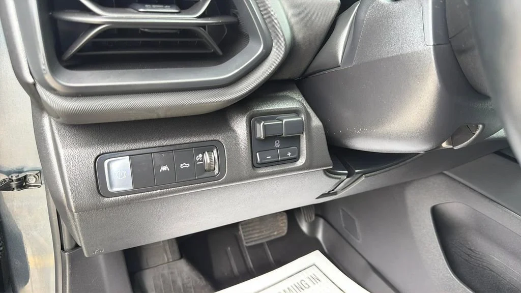 Used 2026 Blue Smoke Metallic Chevrolet LT - Standard Range image 20