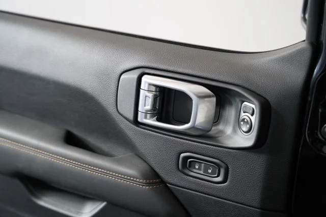 2025 Jeep Wrangler 4-Door Sahara - Photo 22