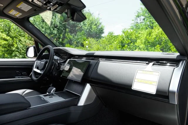 New 2026  Land Rover SE image 14