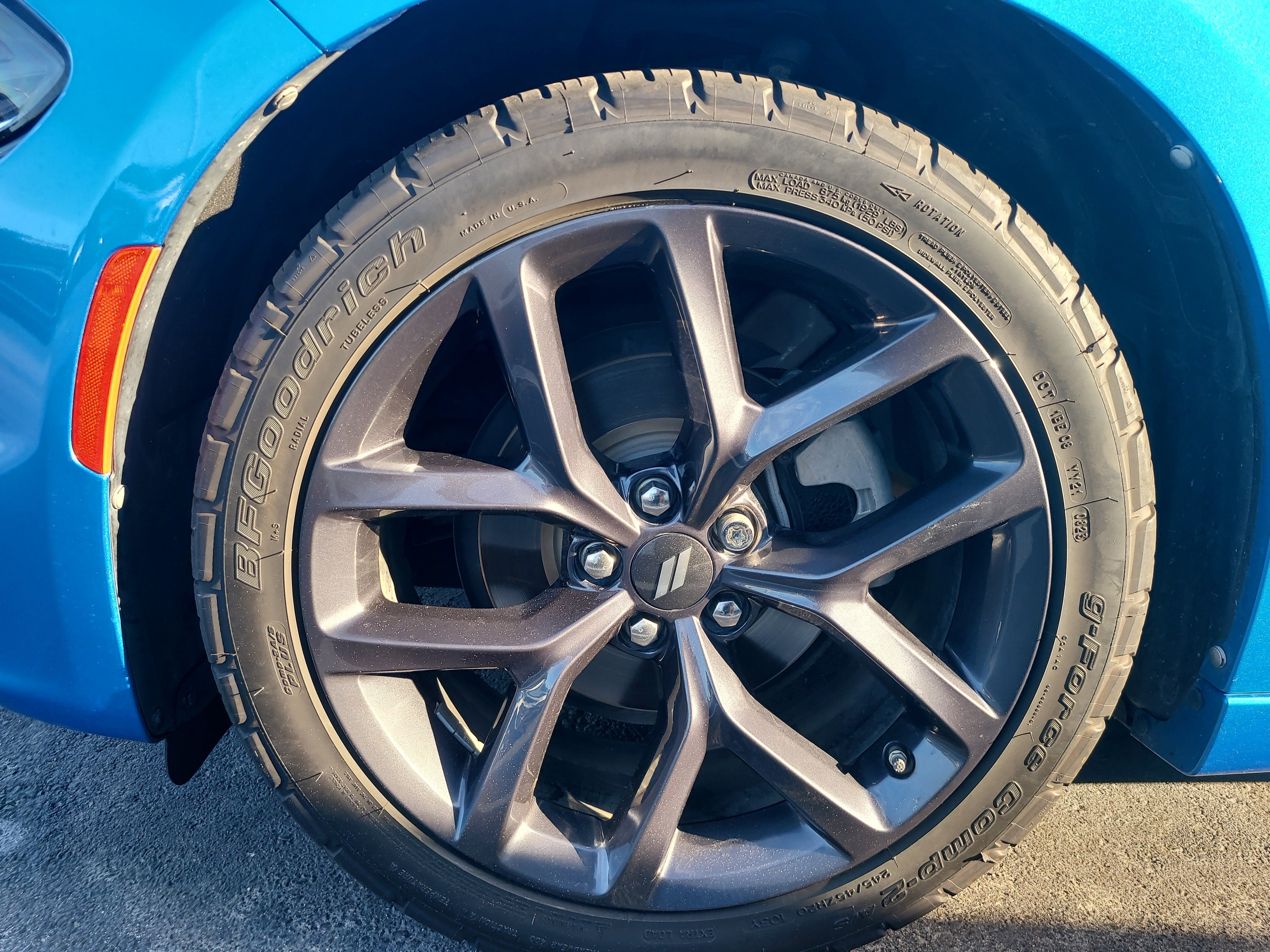 Used 2023 B5 Blue Pearlcoat Dodge SXT image 9