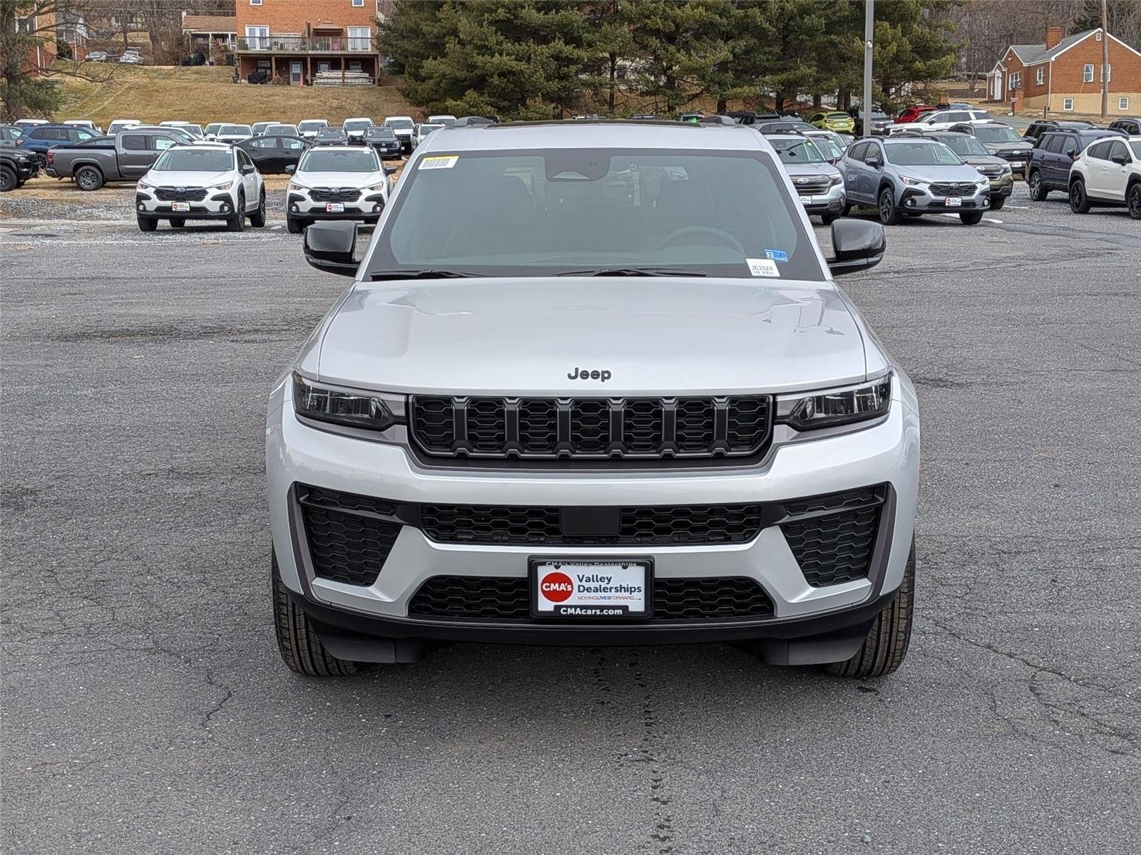 New 2026 Silver Zynith Exterior Paint Jeep Laredo Altitude image 2