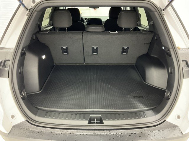 New 2027 Summit White Chevrolet LT image 6