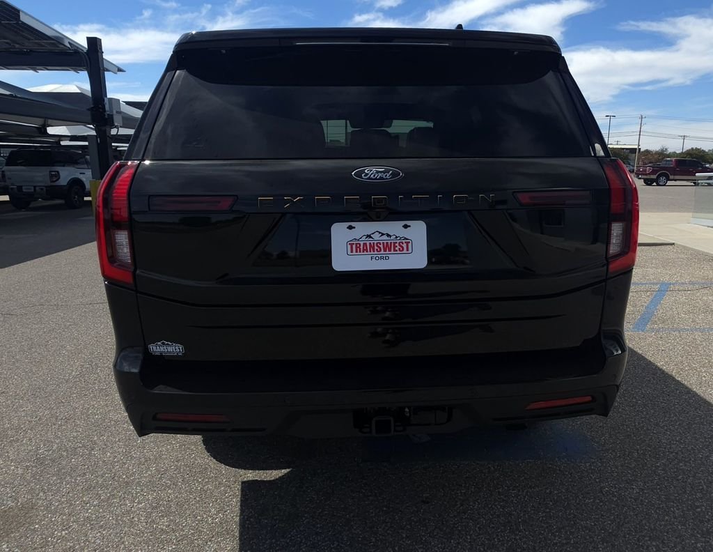 New 2026 Agate Black Metallic Ford Tremor® image 8